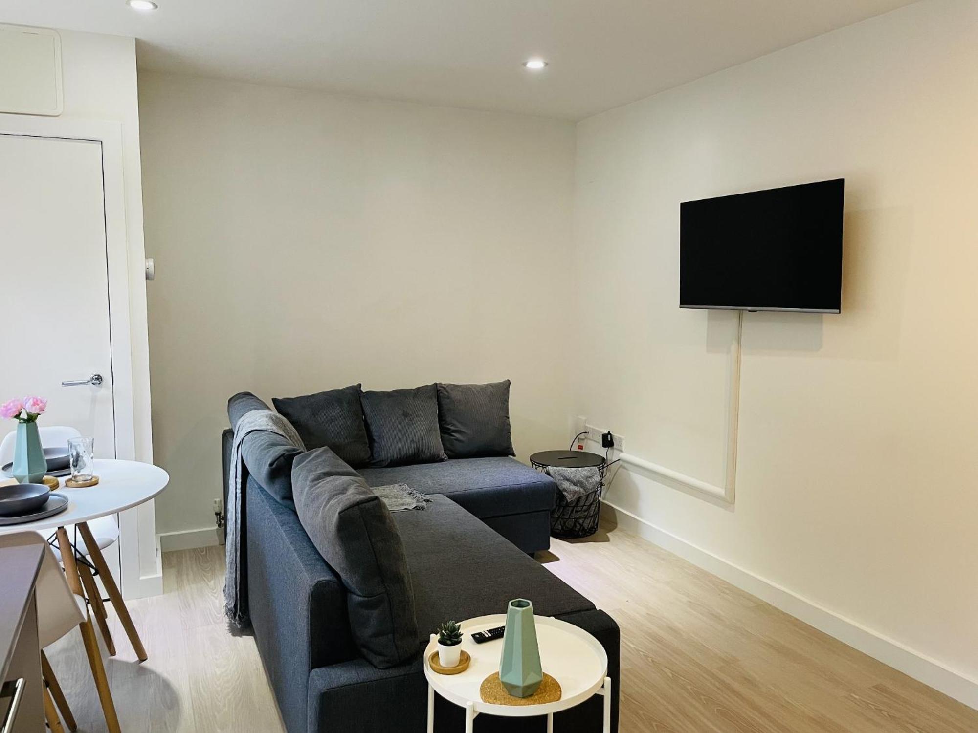 Apartment Southernhay Court By Staytor
